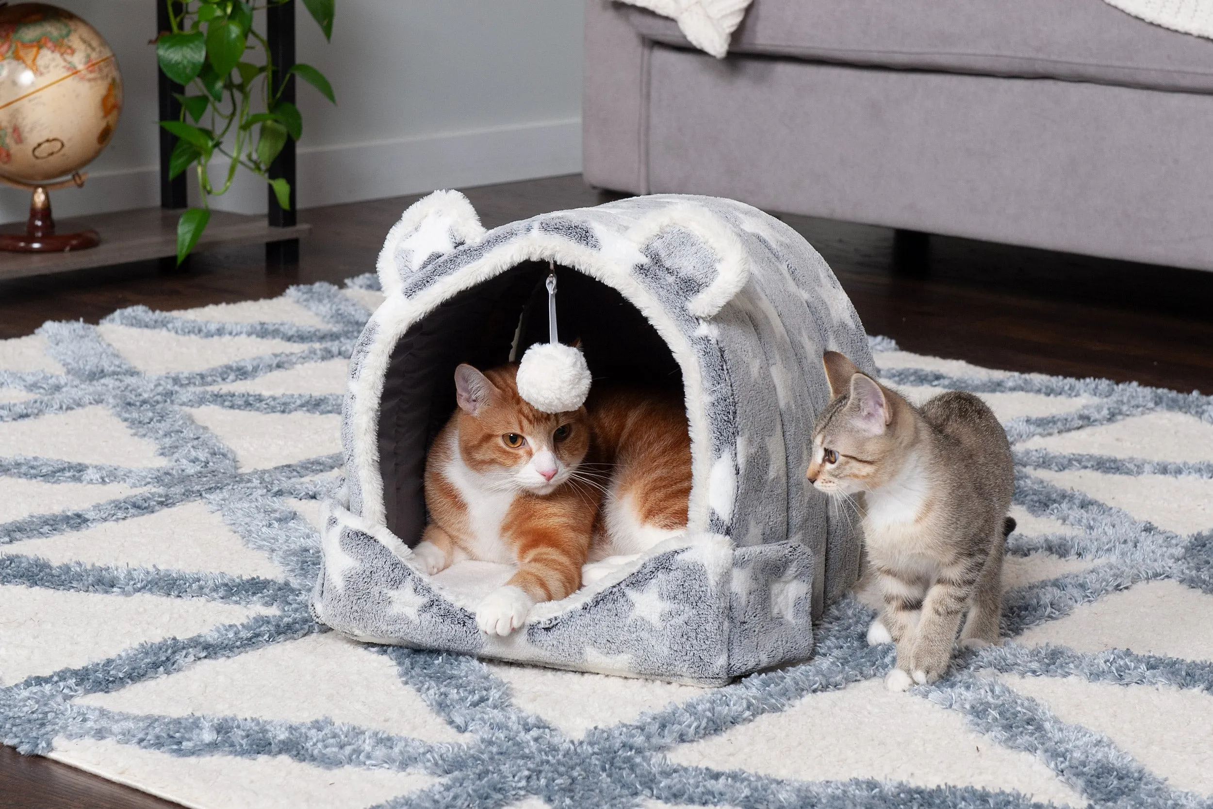 Cozy Cave Pet Bed - Fleece & Faux Fur