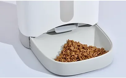 InstaChew Smart Feeder (with audio/video)